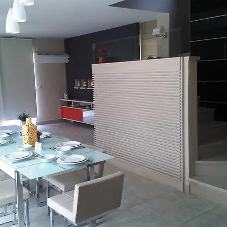 Lighthouse Lydia فيلة *