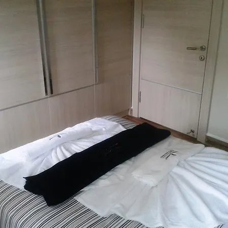 فيلة Lighthouse Lydia