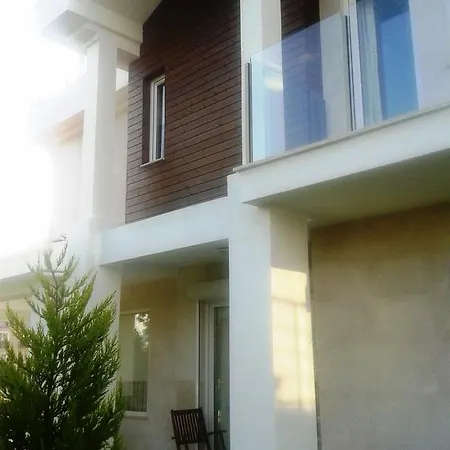 Lighthouse Lydia * فتحية