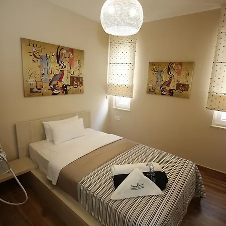 Lighthouse Lydia فتحية