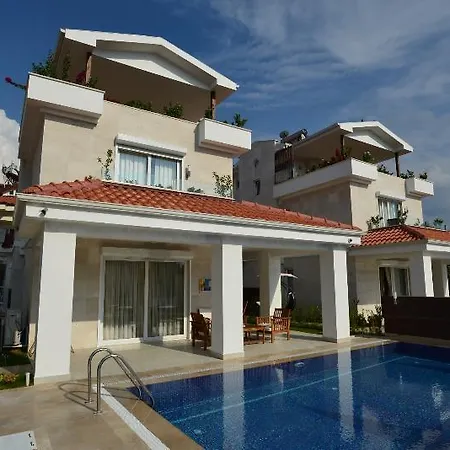 فيلة Lighthouse Lydia