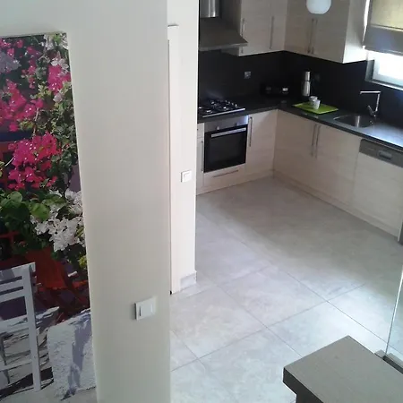 灯塔莉迪亚别墅