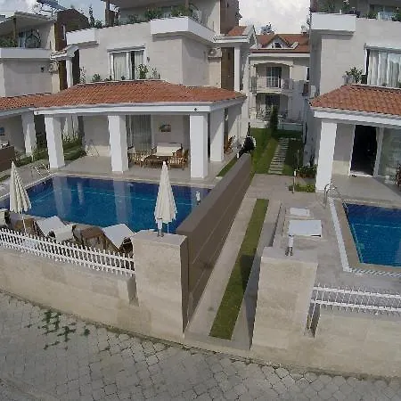 灯塔莉迪亚别墅 *