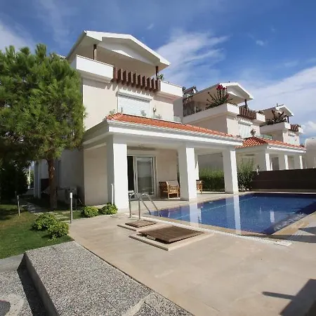 灯塔莉迪亚别墅 别墅 费特希耶